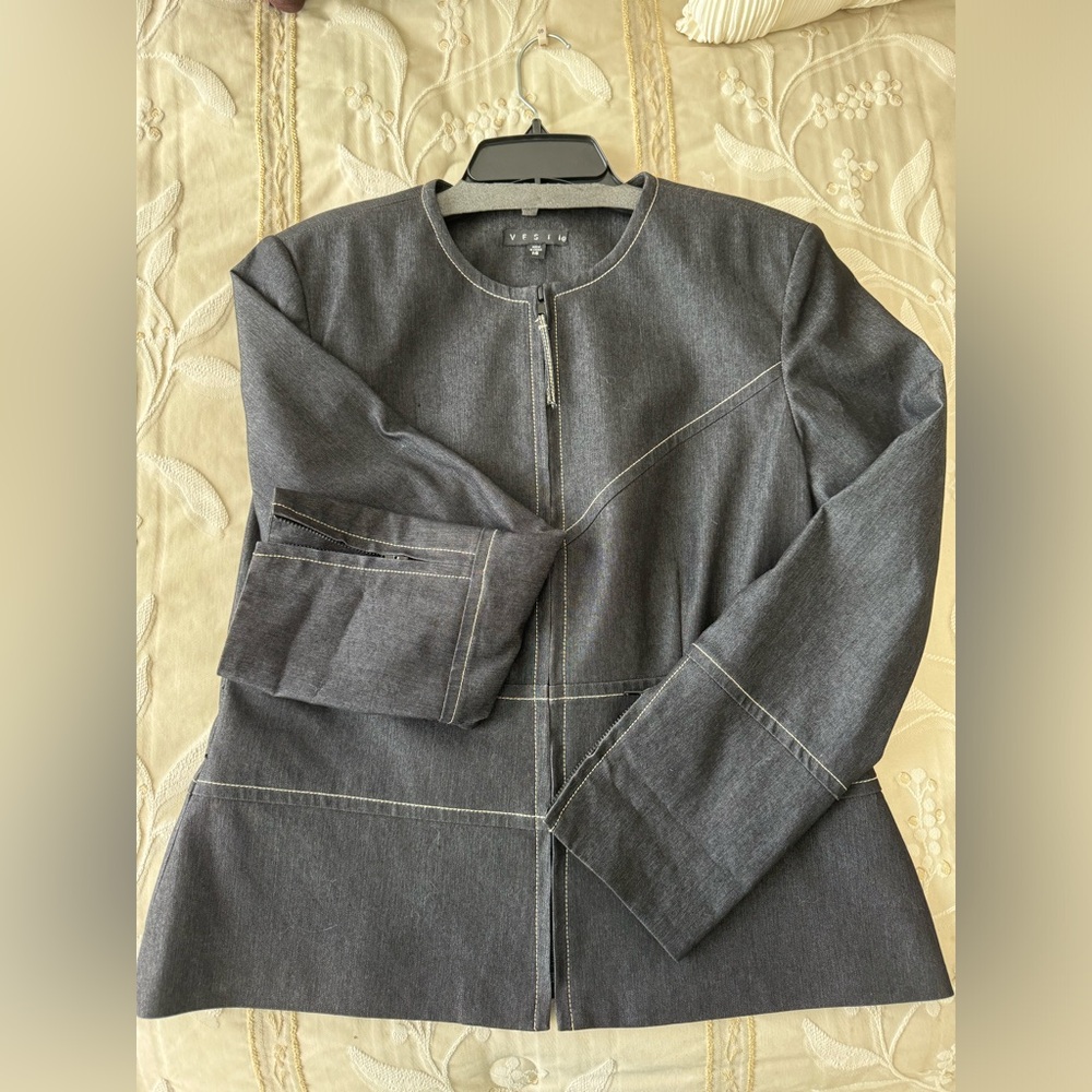 Vesti Zip up Denim Jacket